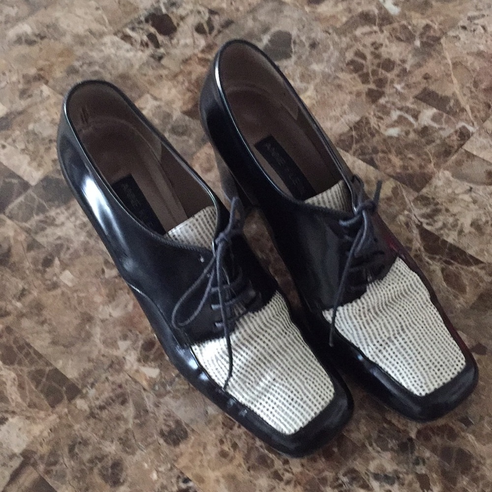 AnneKlein Block Heel Laceups💋